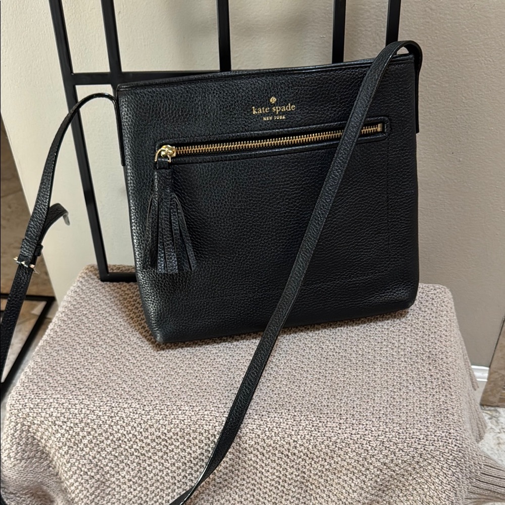 Kate Spade Black Crossbody Bag with Sleek Design